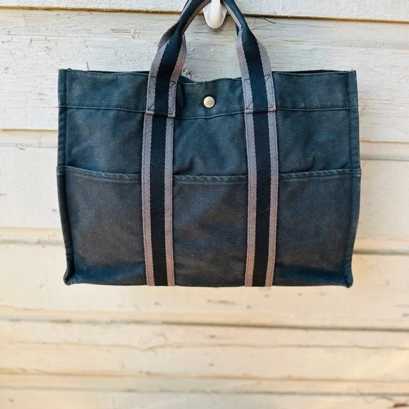 HERMES Black Tote bag. MM size with COA. - Picture 11 of 12